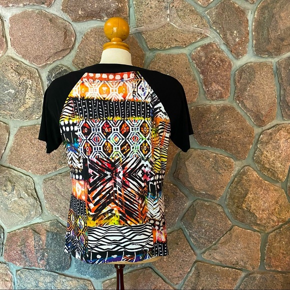 Libra made in Canada abstract design t shirt - Picture 3 of 4